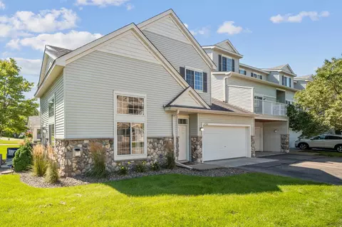 6786 Pine Crest Trl S, Cottage Grove, MN 55016