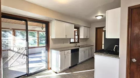 6819 65th Ave N, Brooklyn Park, MN 55428