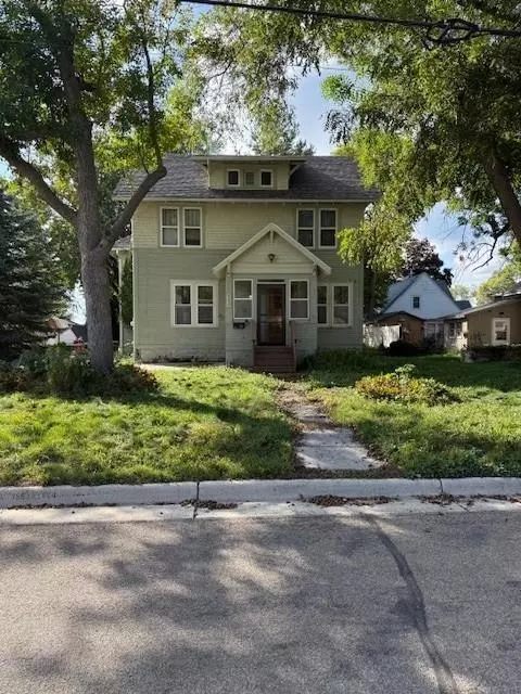 711 Clausen Ave, Albert Lea, MN 56007