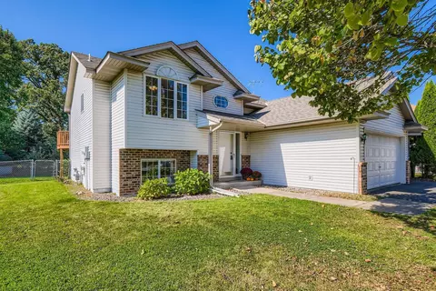6215 Forest Boulevard Trl, Wyoming, MN 55092