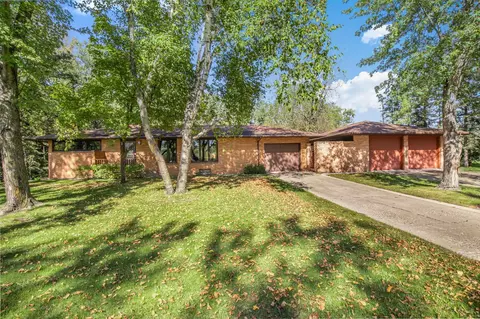 15596 222nd St, Cold Spring, MN 56320