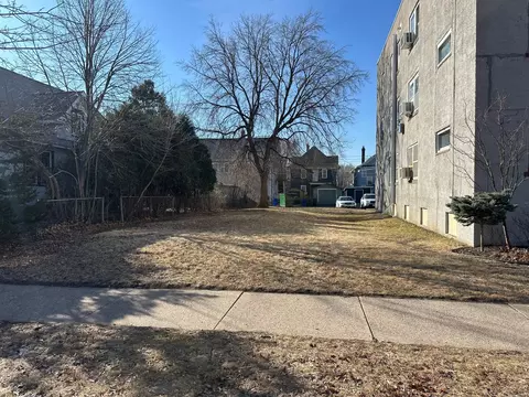 12 Nn Marshall Ave, Saint Paul, MN 55101