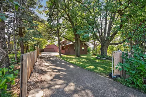 500 County Road B2 W, Roseville, MN 55113