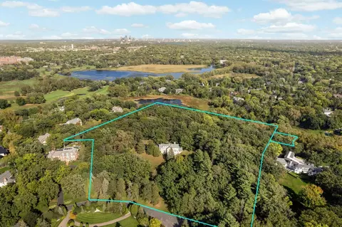 8 Merilane, Edina, MN 55436