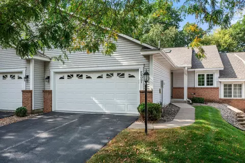 537 Crestview Forest Dr S, Maplewood, MN 55119