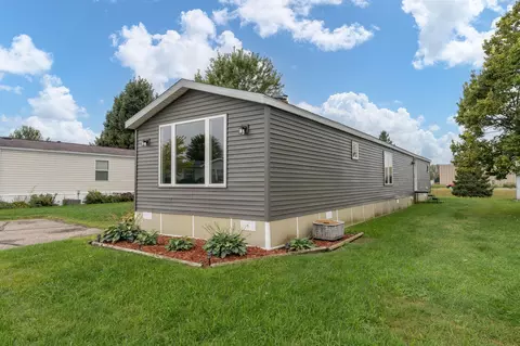 2111 Excalibur Rd, North Mankato, MN 56003