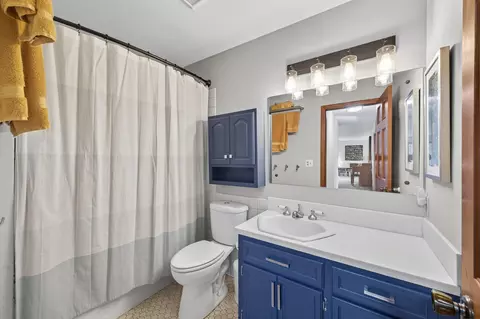 Bath - 9941 Oakland Ave S, Bloomington, MN 55420 photo 1 of 2