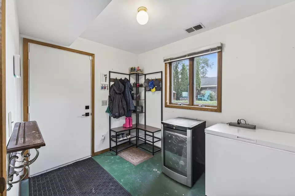 Other - 9941 Oakland Ave S, Bloomington, MN 55420 photo 4 of 5