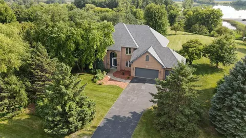 265 Mallard Dr, Shakopee, MN 55379
