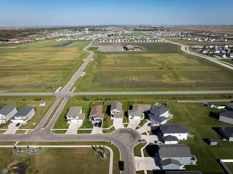 94 6th St E, Horace, ND 58047 photo 13