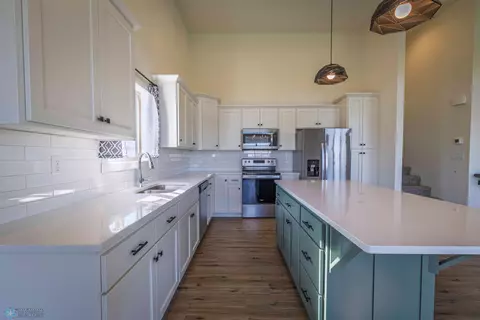 94 6th St E, Horace, ND 58047 photo 16