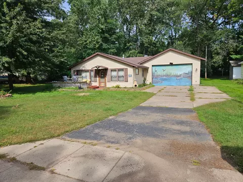 345 3rd Ave NE, Pine City, MN 55063