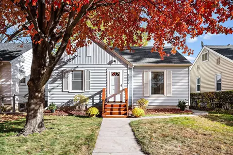 2620 Abbott Ave N, Robbinsdale, MN 55422