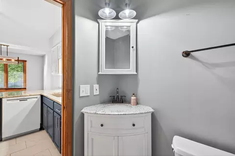 Bath - 4682 Lenore Ln, Eagan, MN 55122 photo 1 of 3