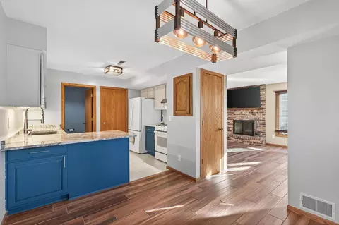 Kitchen - 4682 Lenore Ln, Eagan, MN 55122 photo 1 of 4