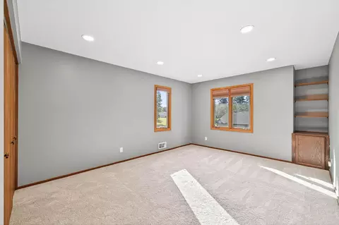 Bedroom - 4682 Lenore Ln, Eagan, MN 55122 photo 3 of 4