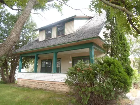 140 W Main St, Lewiston, MN 55952
