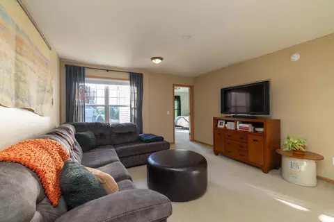 2610 133rd St W #402, Rosemount, MN 55068