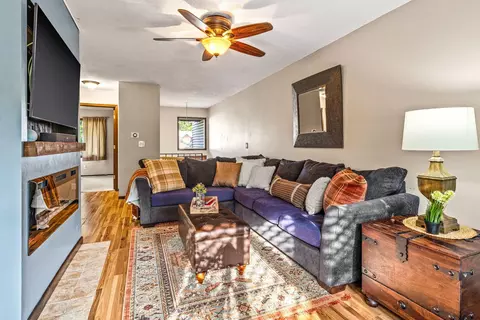 145 River Woods Ln, Burnsville, MN 55337