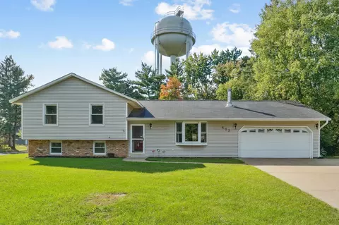 603 10th St N, Hudson, WI 54016