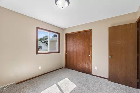 1664 Orange Ave E, Saint Paul, MN 55106 photo 14