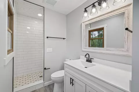 Bath - 6410 Elm St, Corcoran, MN 55340 photo 3 of 5