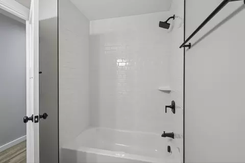 Bath - 6410 Elm St, Corcoran, MN 55340 photo 2 of 5