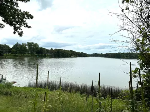 621 Loretta Cir, Spicer, MN 56288