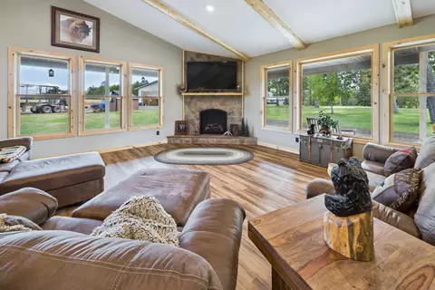 Living - 30968 State 200, Laporte, MN 56461 photo 2 of 3