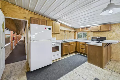 Kitchen - 30968 State 200, Laporte, MN 56461 photo 5 of 5
