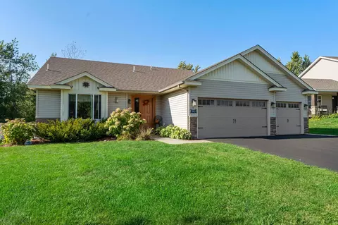 676 Elins Lake Rd SE, Cambridge, MN 55008