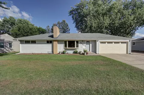 8121 5th Ave S, Bloomington, MN 55420