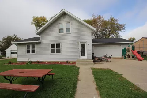 27 Central Ave N, Kensington, MN 56343