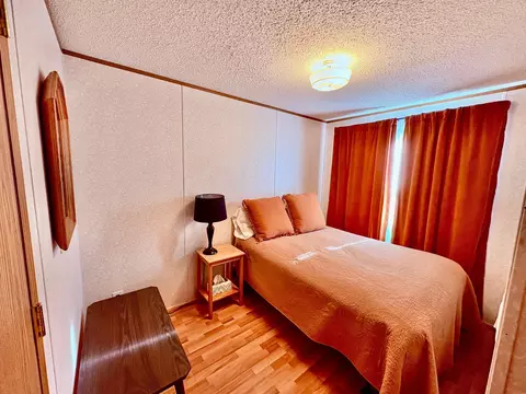 Bedroom - 3314 Bur Oak Rd Nw Apt Lot #LOT 33, Baudette, MN 56623 photo 4 of 6