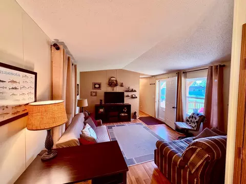 Living - 3314 Bur Oak Rd Nw Apt Lot #LOT 33, Baudette, MN 56623 photo 4 of 5