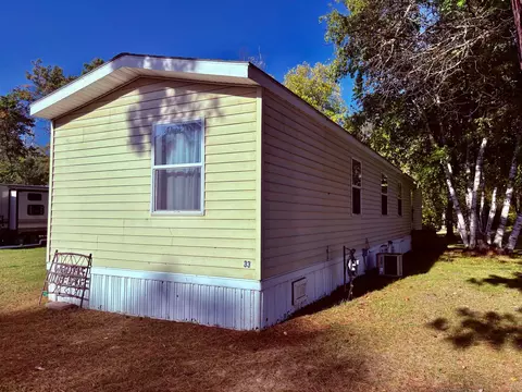 Exterior - 3314 Bur Oak Rd Nw Apt Lot #LOT 33, Baudette, MN 56623 photo 5 of 5