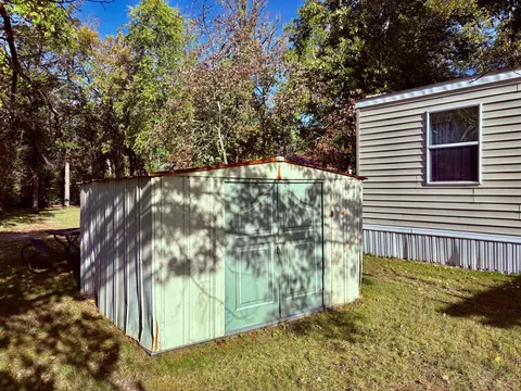 Exterior - 3314 Bur Oak Rd Nw Apt Lot #LOT 33, Baudette, MN 56623 photo 3 of 5