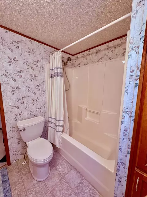 Bath - 3314 Bur Oak Rd Nw Apt Lot #LOT 33, Baudette, MN 56623 photo 1 of 3