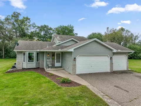 4467 375th St, North Branch, MN 55056