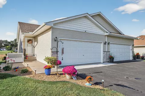 38268 Explorer Cir, North Branch, MN 55056