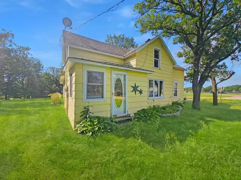921 Old Ridge Rd, Greenbush, MN 56726