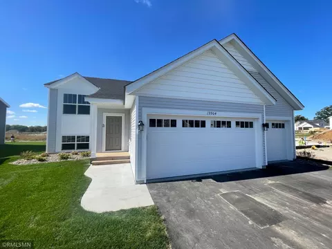 19904 English Ave N, Forest Lake, MN 55025
