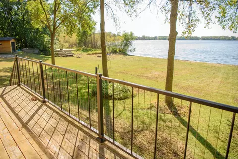 8925 Hollister Ave SW, Howard Lake, MN 55349