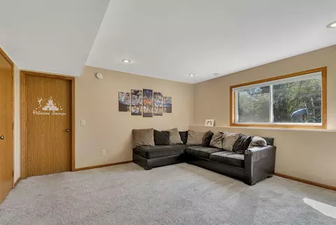 Living - 3133 Crescent Ridge Trl, Saint Cloud, MN 56301 photo 3 of 3