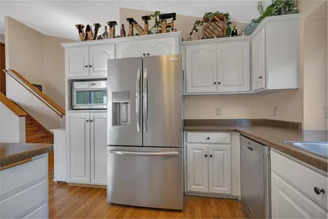 Kitchen - 3133 Crescent Ridge Trl, Saint Cloud, MN 56301 photo 1 of 4