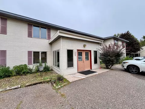 1306 Lincoln Ln, Hastings, MN 55033