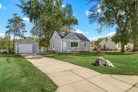 7943 Greenfield Ave, Mounds View, MN 55112