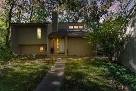1805 Archer Ln N, Plymouth, MN 55447