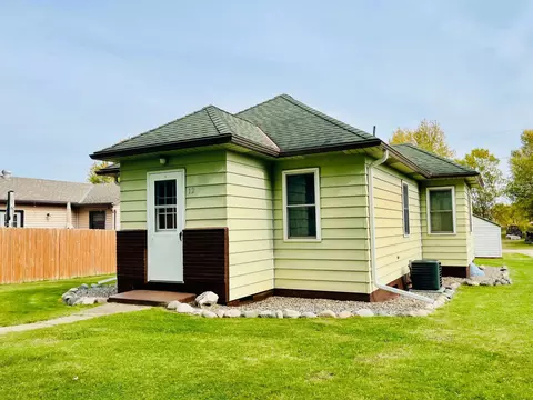 12 Haynes St N, Taconite, MN 55786