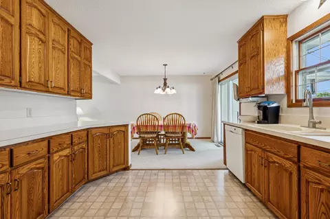 312 E 100th St, Bloomington, MN 55420 photo 15